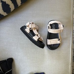 Kids sandals